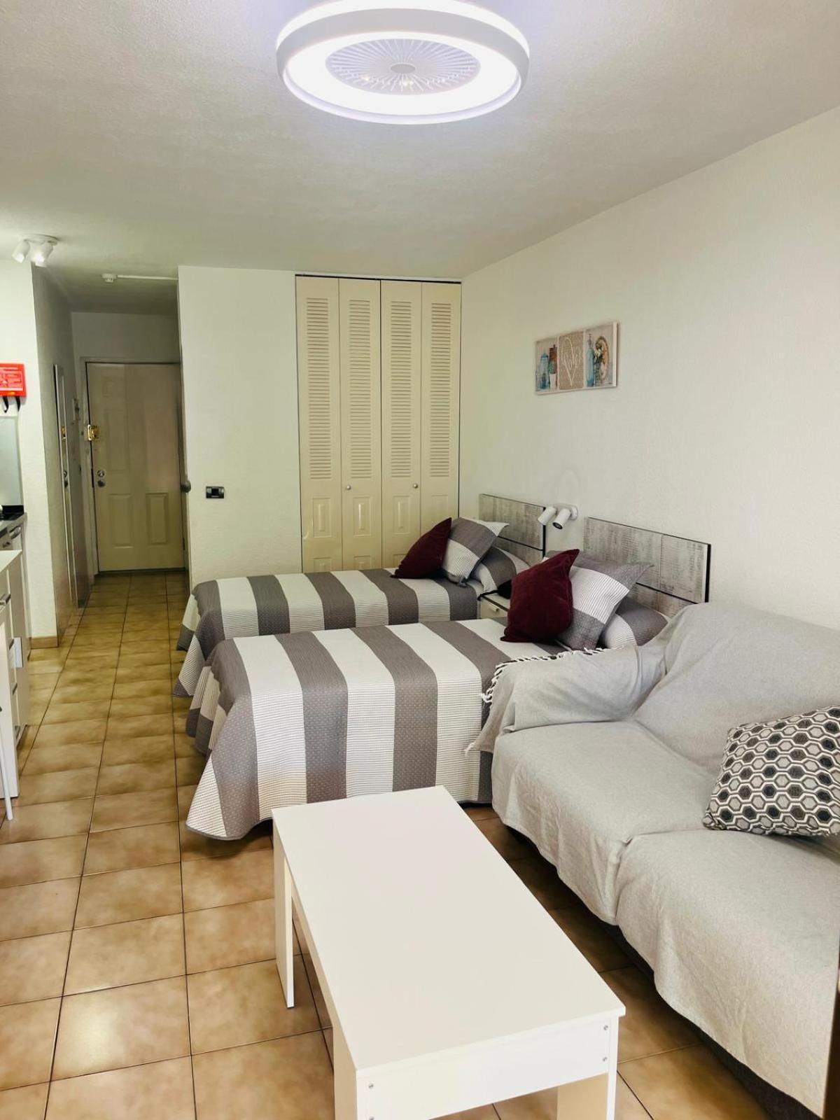 Castle Margherita'S Apartments Los Cristianos  Buitenkant foto