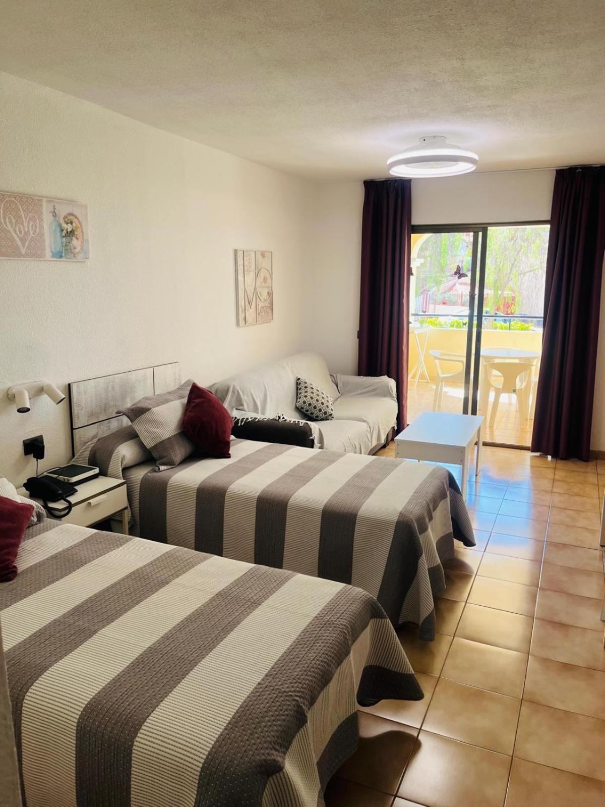 Castle Margherita'S Apartments Los Cristianos  Buitenkant foto