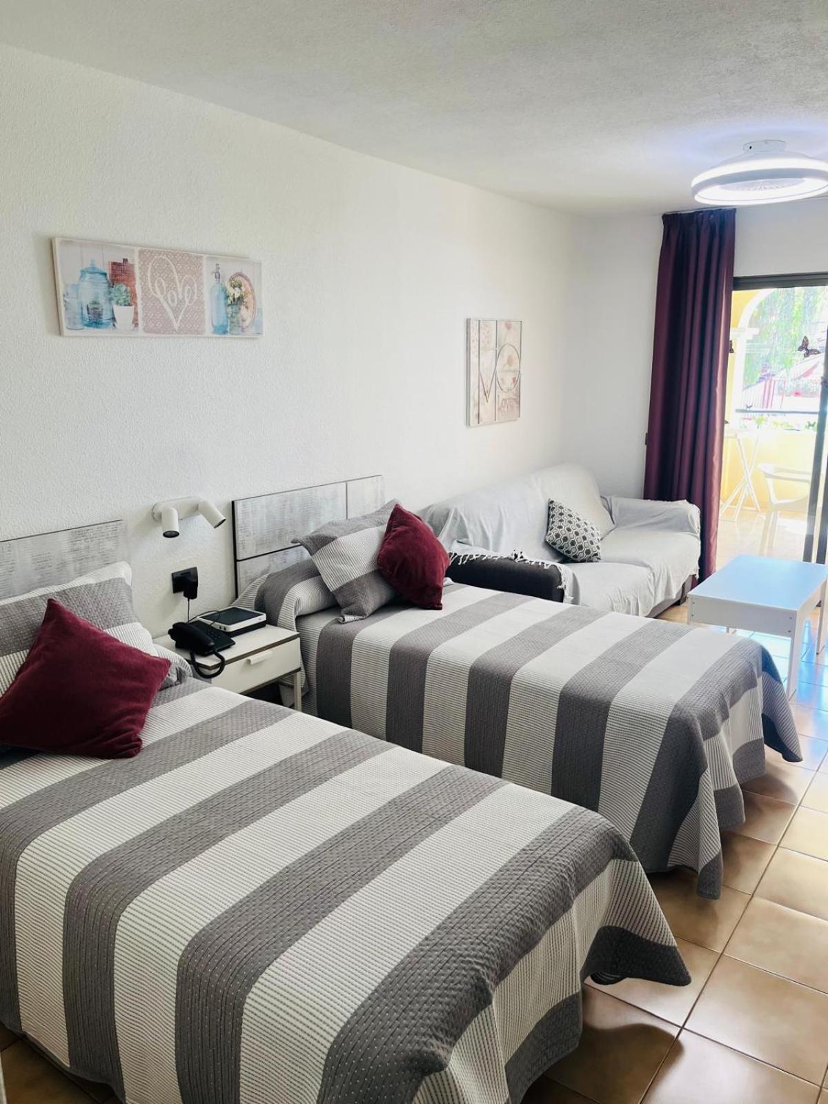 Castle Margherita'S Apartments Los Cristianos  Buitenkant foto
